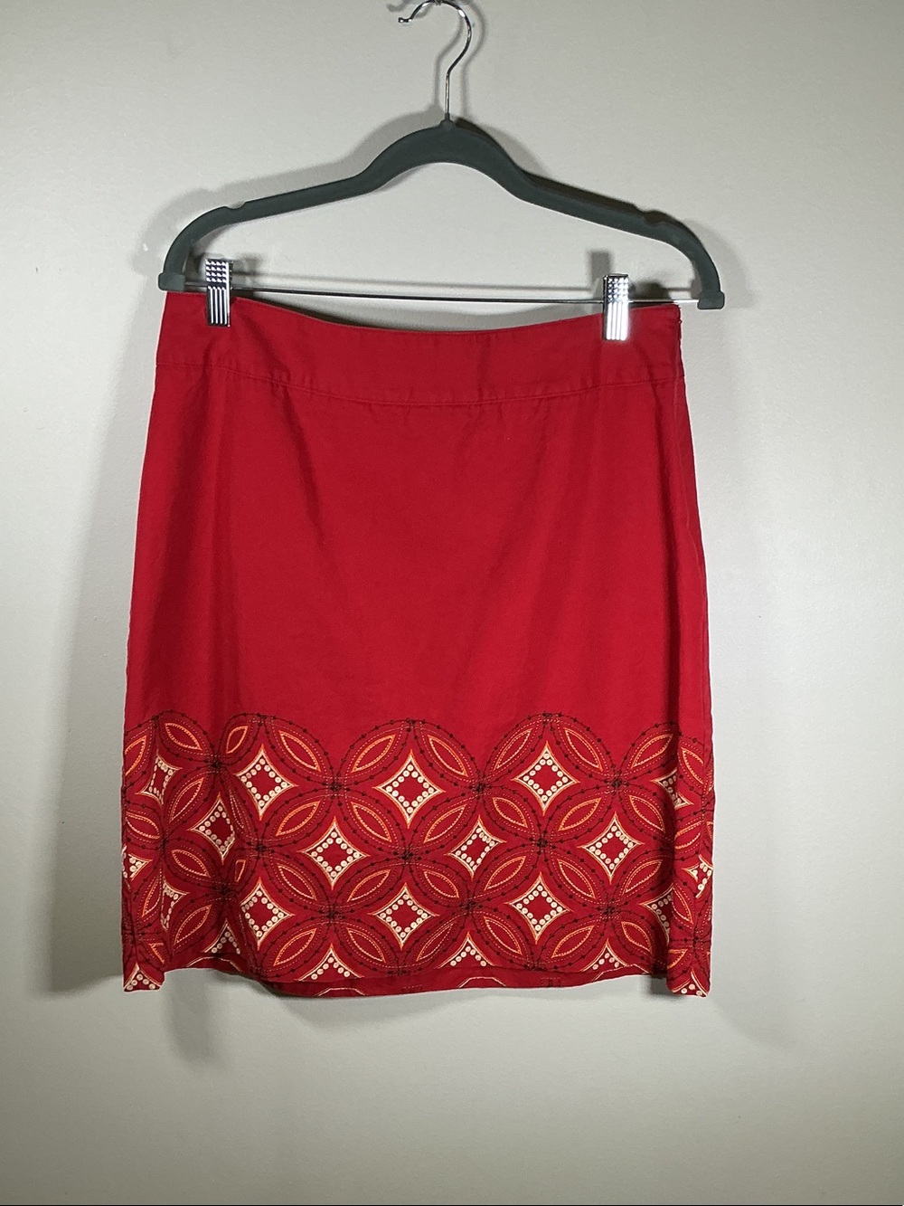 Talbots Red Embroidered Hem Cotton Skirt Women’s Size 12